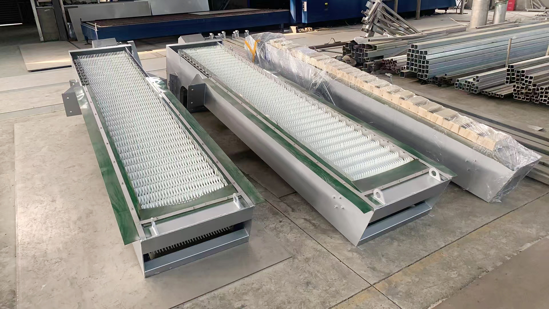 回轉(zhuǎn)耙式格柵除污機(jī)是保障整個水處理系統(tǒng)順暢運(yùn)行的基石。